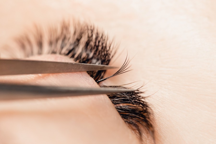 Comment appliquer des faux cils naturels pour un look naturel ? Comment appliquer des faux cils naturels pour un look naturel ?