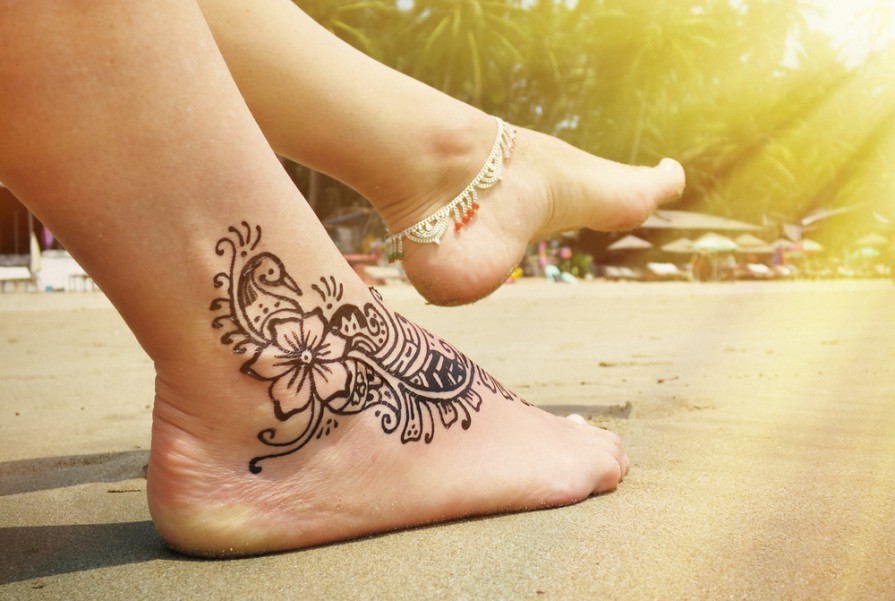 Comment sublimer les pieds avec du henné ?