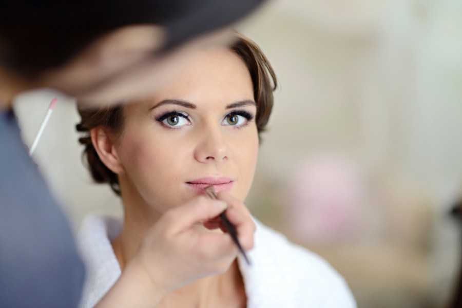 Quel est le meilleur maquillage de mariage pour les yeux bleus ?