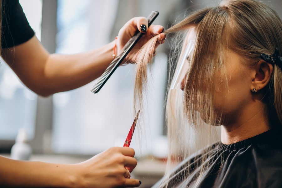 Quelles sont les étapes pour désépaissir ses cheveux ?