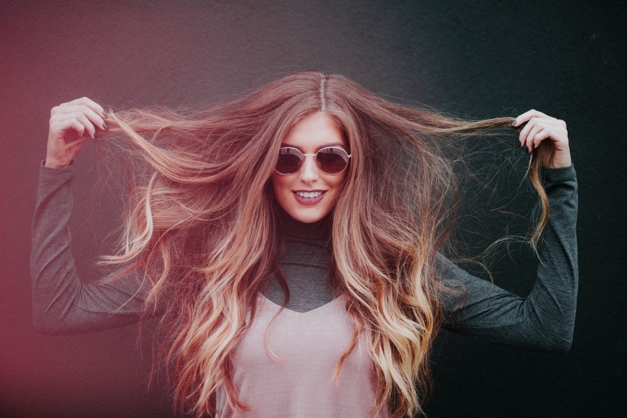 Contrôler la vitesse de pousse des cheveux : l'essentiel à savoir